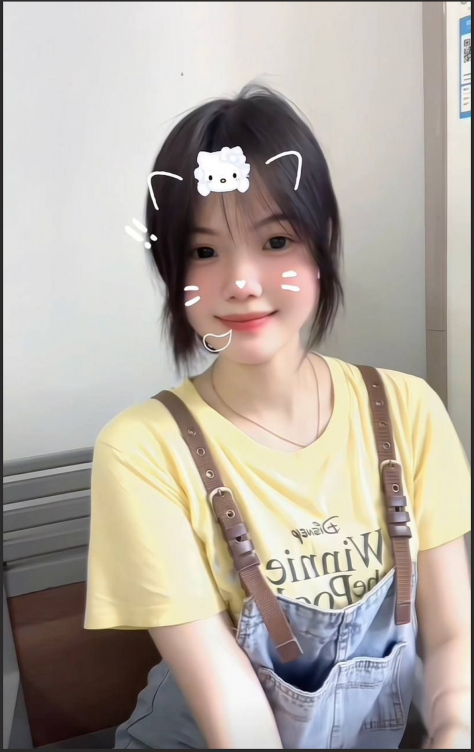 曝光川师大王梦佳性爱视频遭炮友泄密 表面可爱纯欲风校园女神 粉色嫩逼 毛也稀少