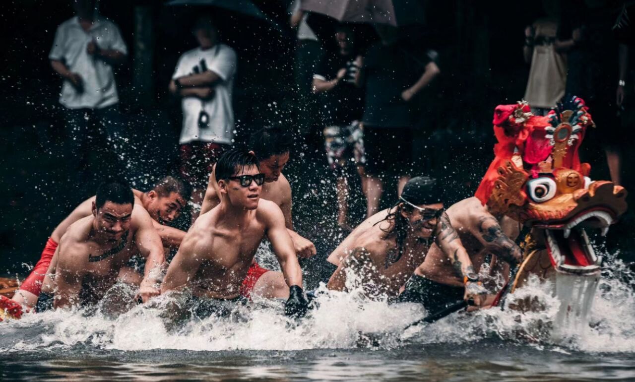 《端午节》祝俊男靓女们端午安康！