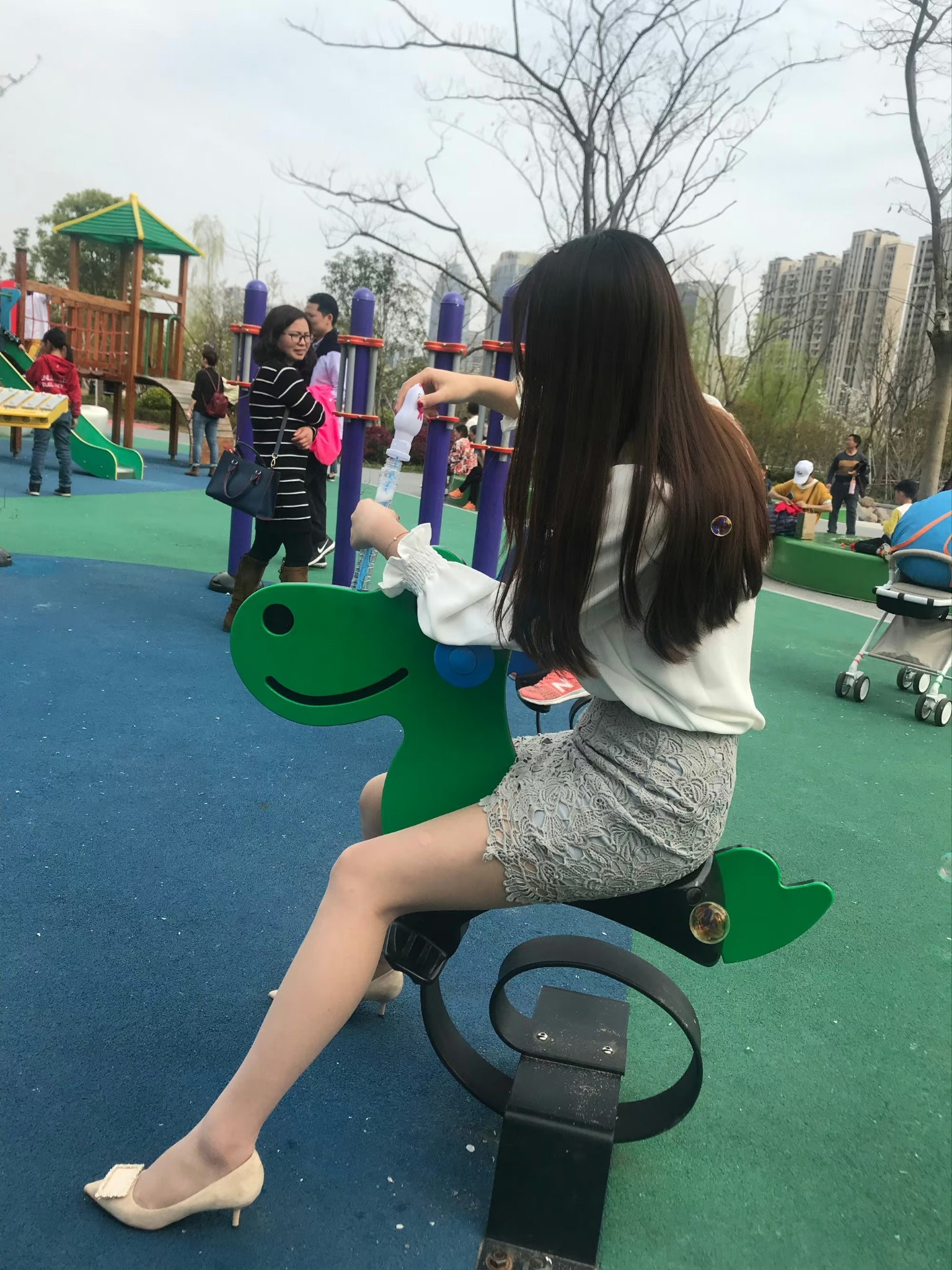 大长腿极品女神 这颜值..bb也好嫩啊 太干净了吧 蜜桃臀那是直穿你的魂!