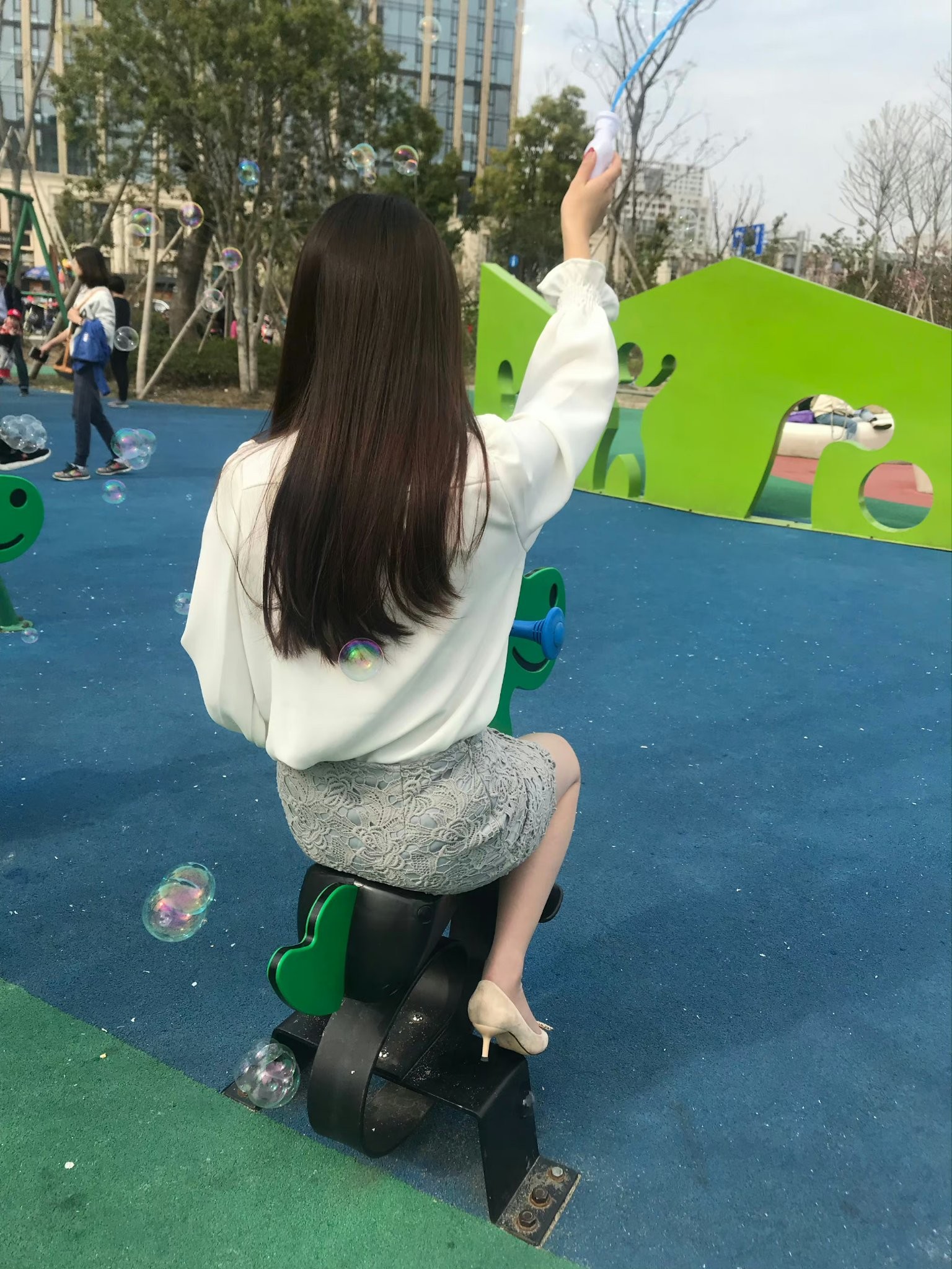 精液从女神嫩穴流出的样子是如此美丽 白浆缓缓从屄内流出 堪称绝美~ 精液灌满女神小骚逼