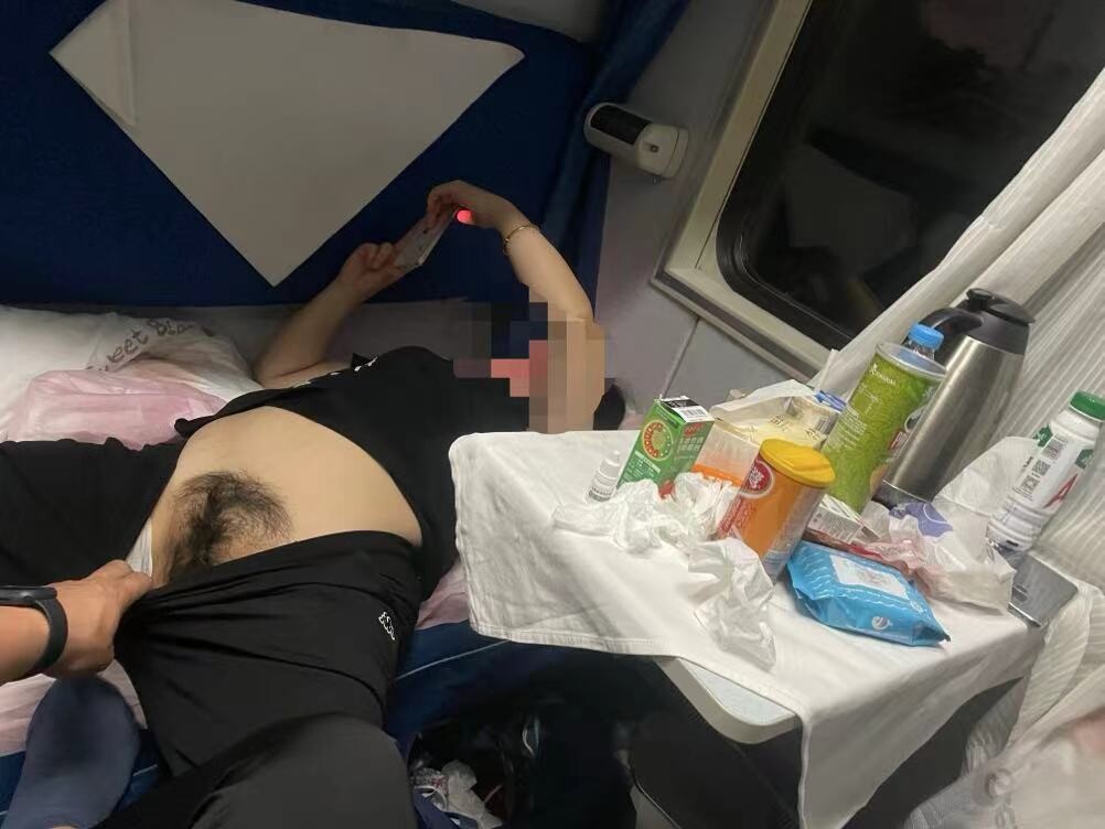 火车厢+楼道漏出