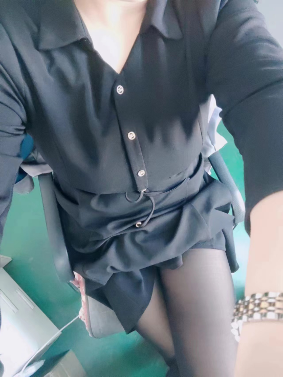 撩了四五个月的巨乳少妇，她老公出差后~~[巨乳恐惧症慎入]