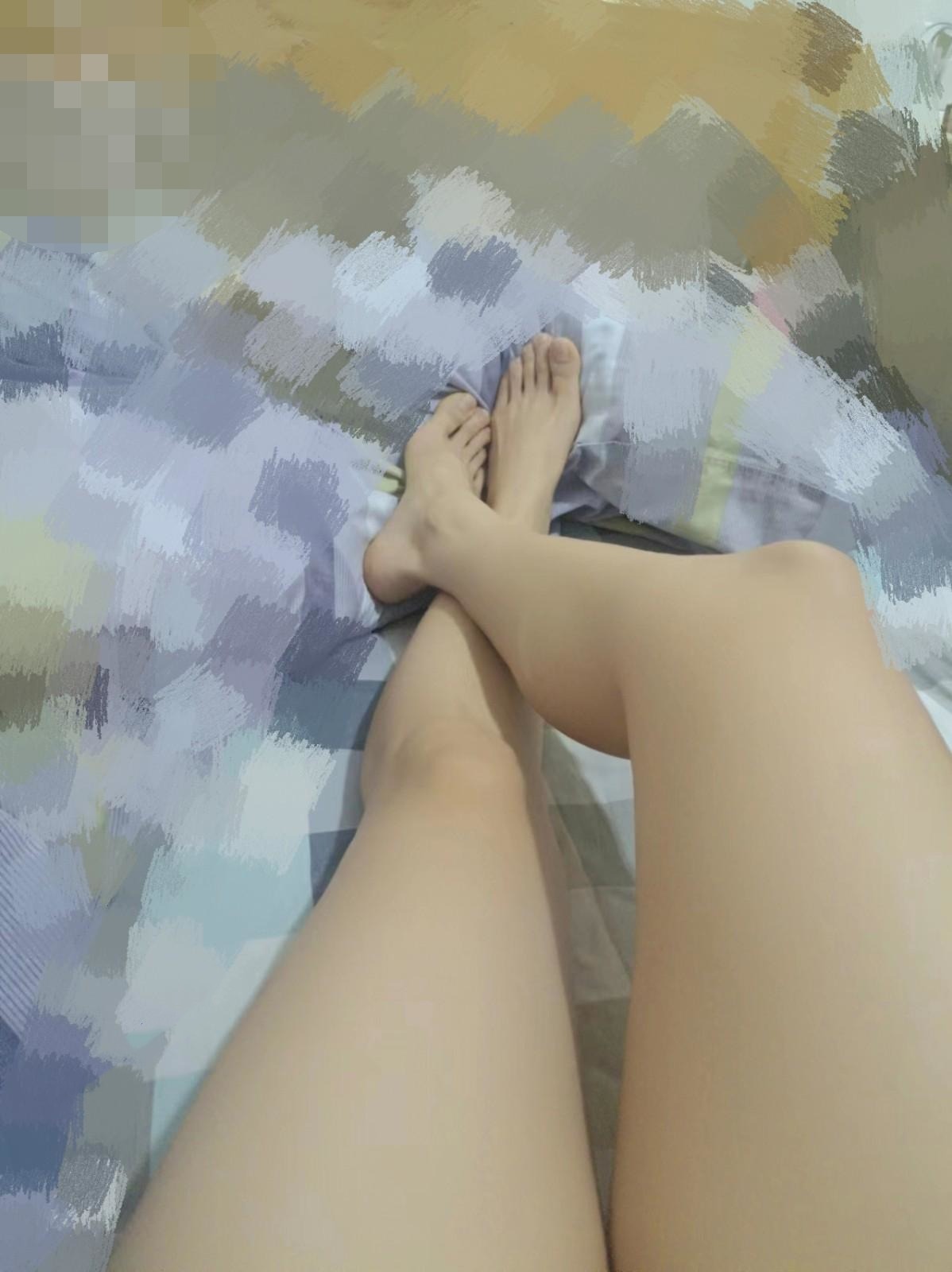 勾搭闷骚反差婊全过程，曝光上百页聊天记录和大量生活照，勾搭过程中被她老公发现，超刺激