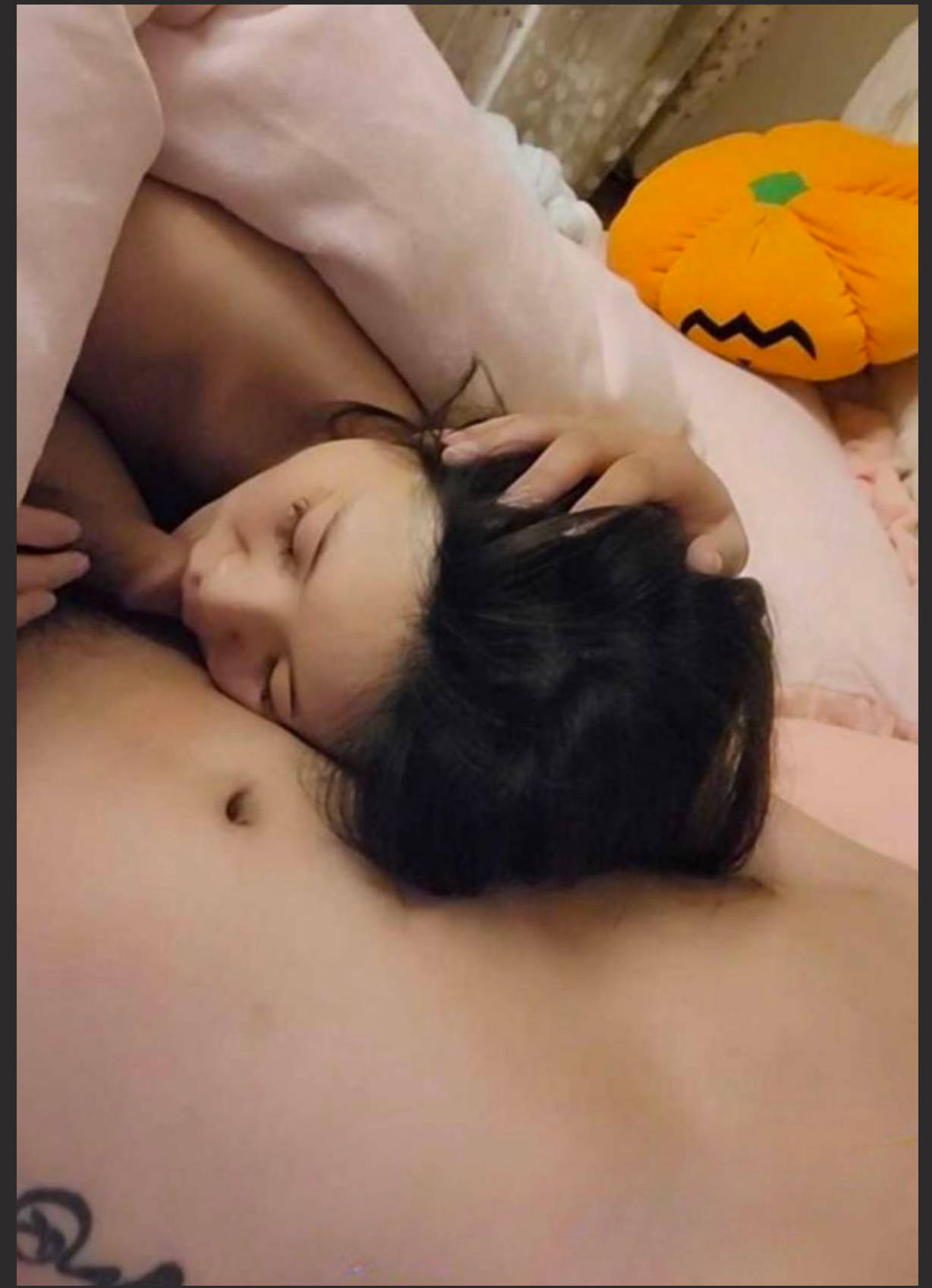 南京市IDO女装老板娘婚内发各种裸照 勾引男人打炮 一年45个