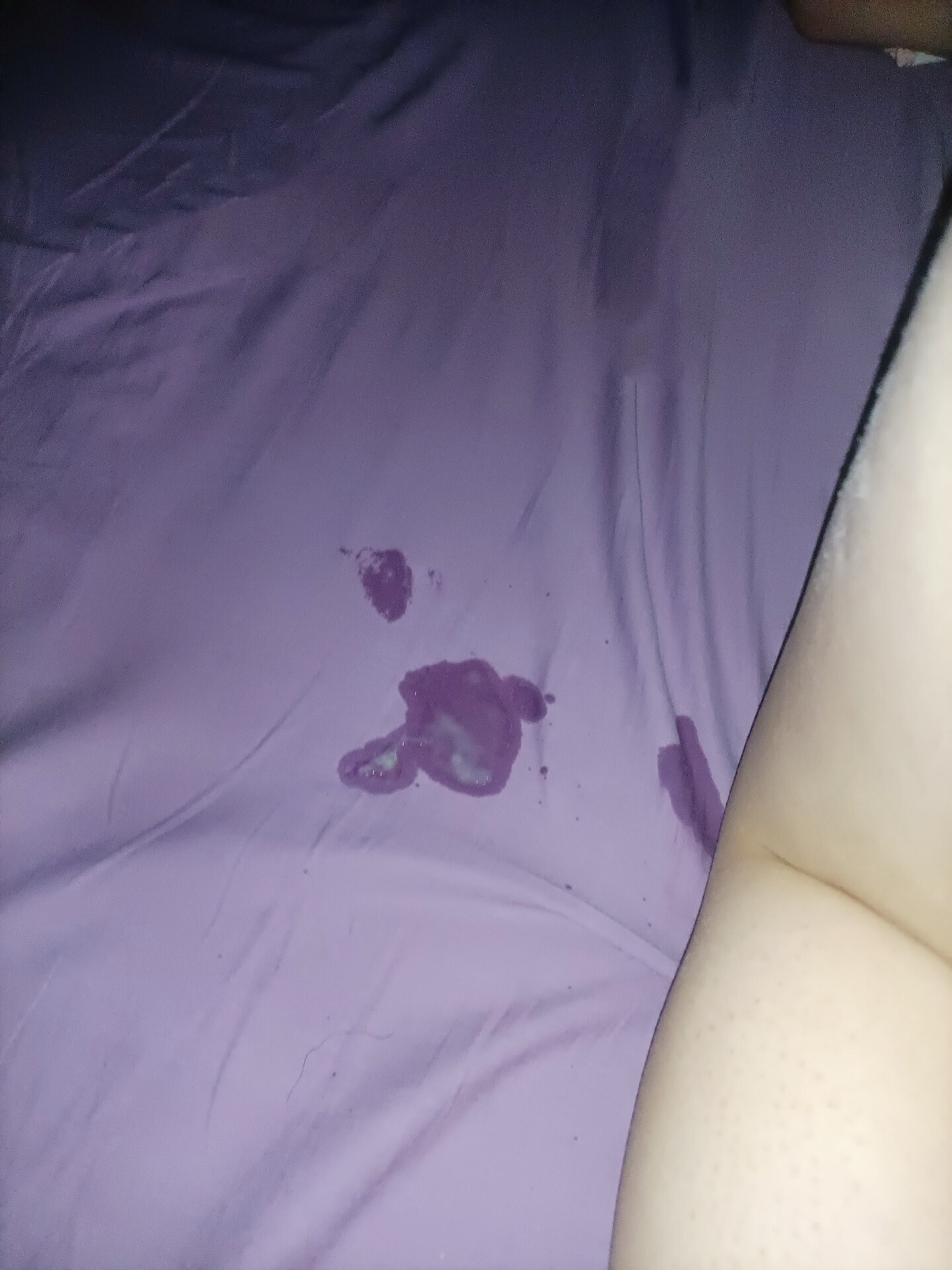 风筝古城的骚货情人中午发自拍照诱惑我 看来晚上又得狠狠打桩才行