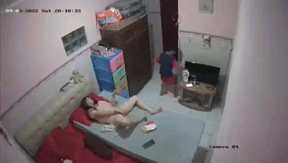 寂寞饥渴难耐 扣逼摸屌独自发泄欲望自慰