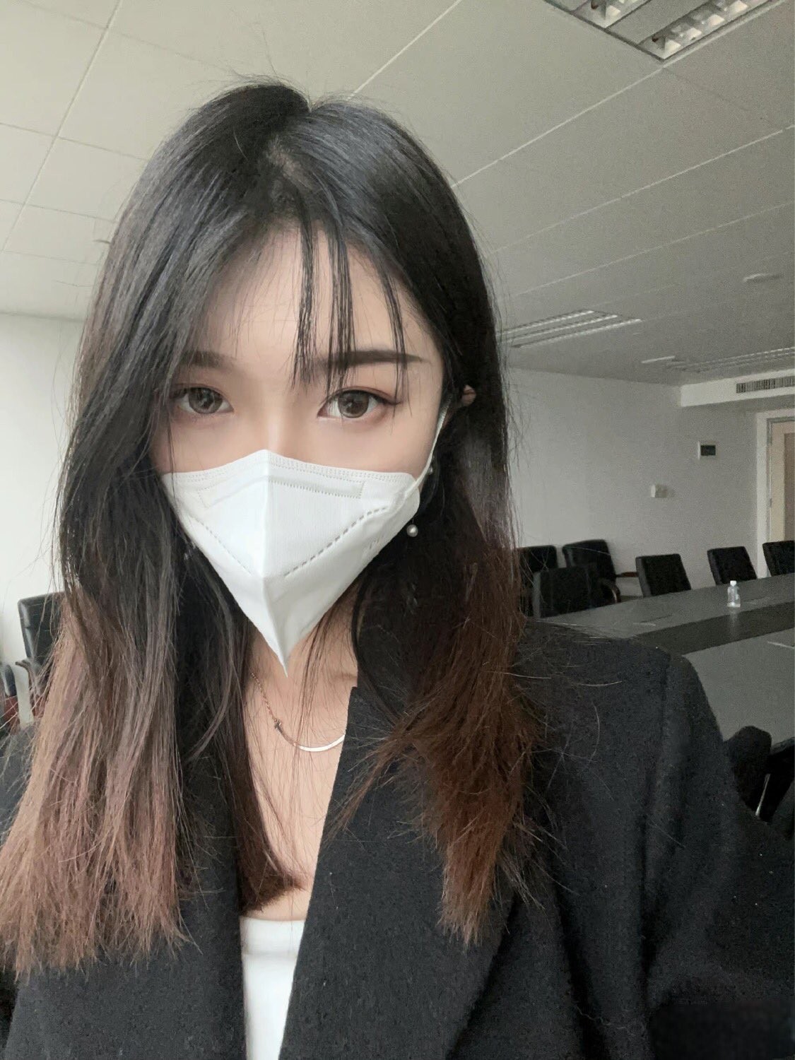 《反差白富美㊙️气质女神》带上狗链的女神那是非常淫贱 你的女神在这里是一只带上狗链的骚母狗 气质尤物