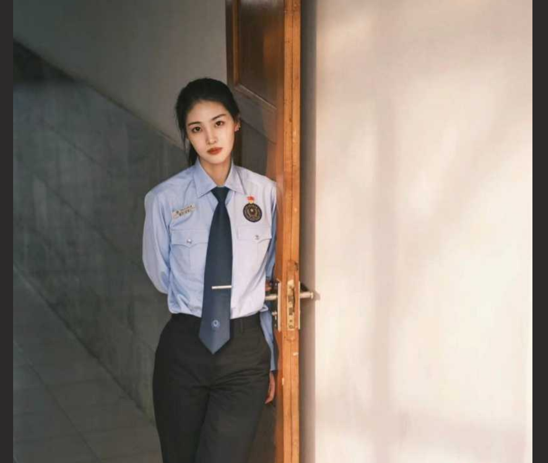 又一美女警花被曝光! 最美警花张津瑜接班人李雨涵 沦为富人的警犬母狗 6段不雅视频流出!