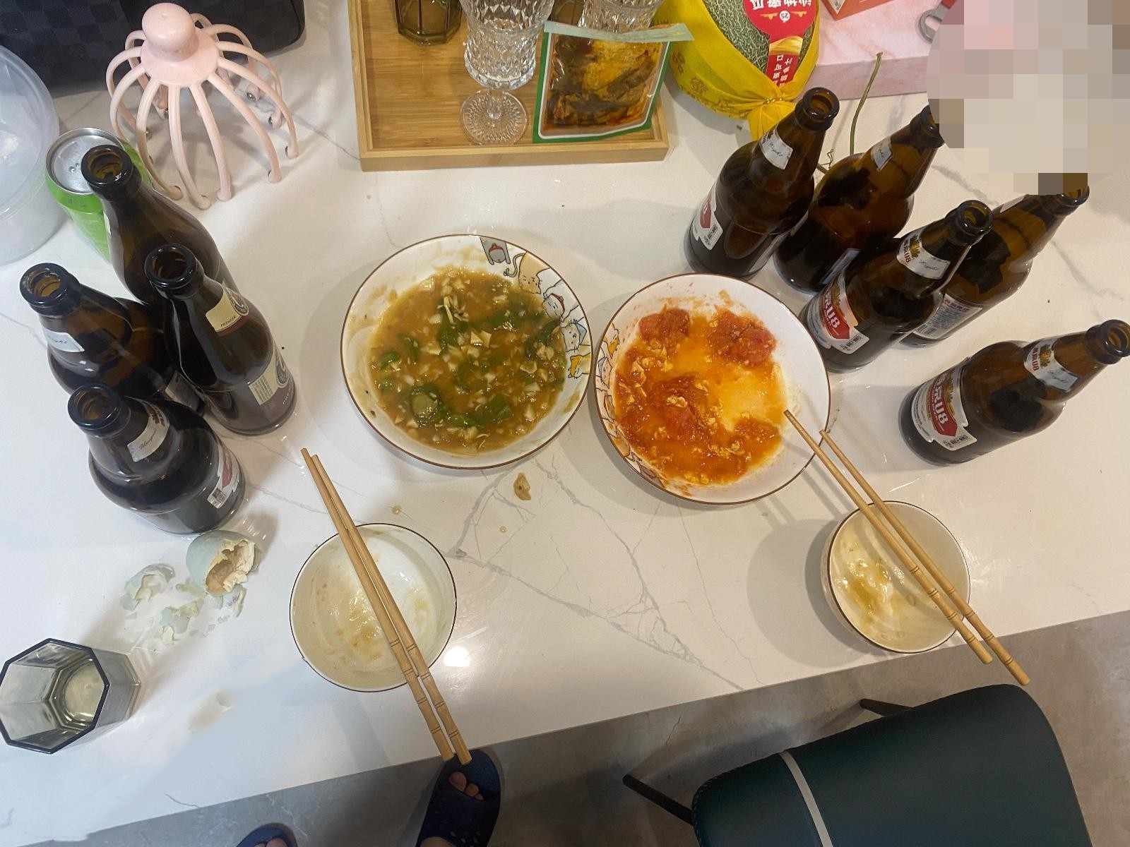 ✅最新姐弟乱L✅上了一起长大的大奶丰臀反差婊堂姐，170高身材高挑附生活照