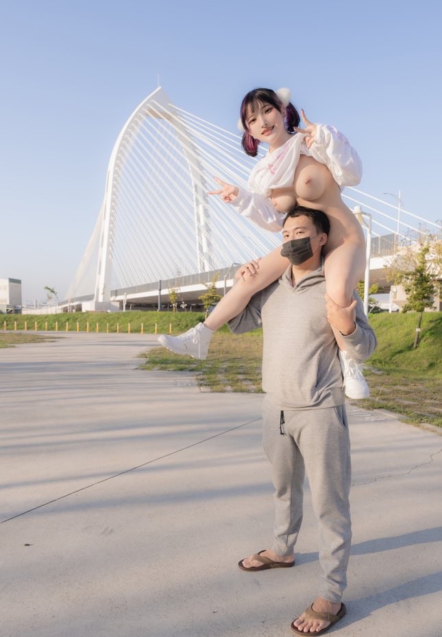 〖重磅推荐 清纯大学生〗00后女大学生 即清纯又风骚 纷纷嫩嫩的肌肤 水嫩一线天白虎嫩B 活力四射