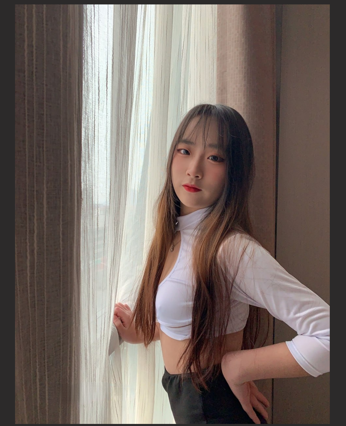 重庆大二学妹 李星月 约拍赚外快 被摄影师各种揩油后插入