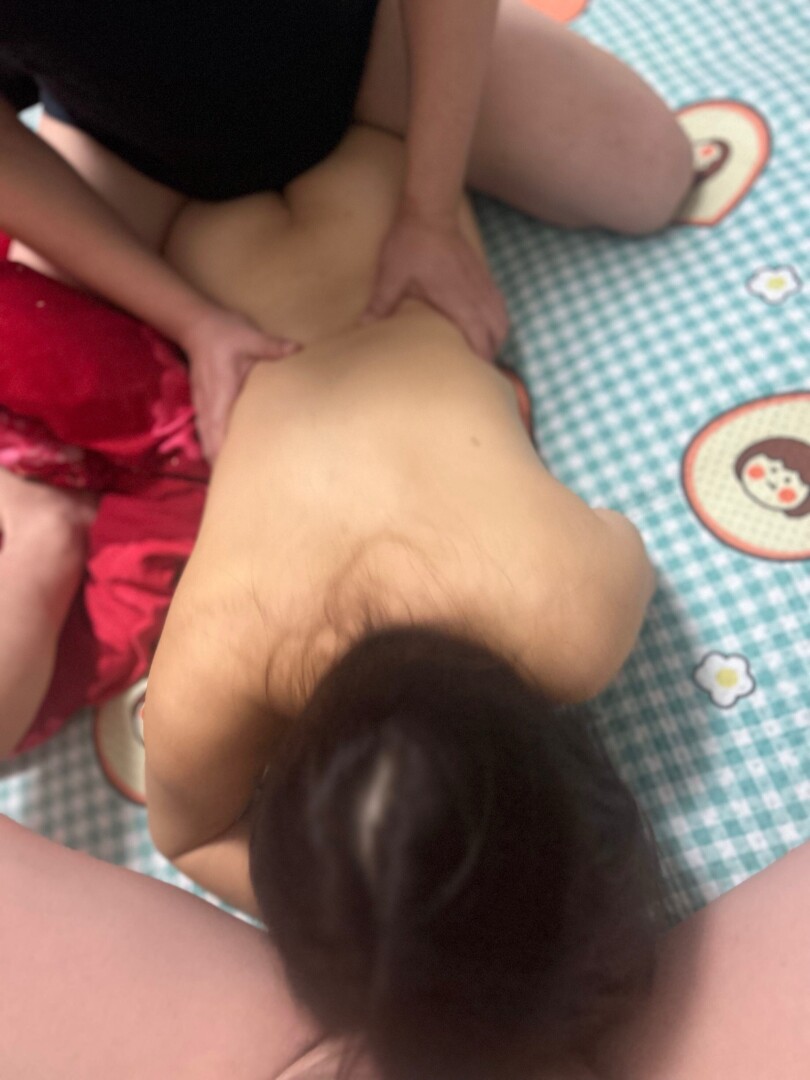 媳妇儿被好哥们操了，并且是3P+最近回家的路屏蔽很严，留好备用路线