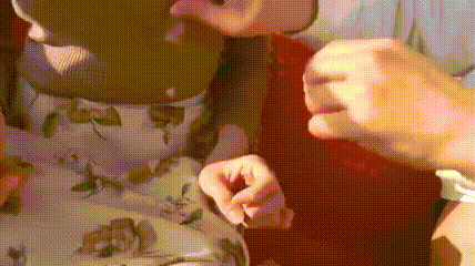 漂亮大奶美眉吃鸡啪啪 被无套猛怼内射 奶子哗哗 稀毛白虎超粉 操的已经有气无力