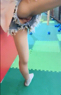 户外露出被发现了 能怎办？赶紧跑啊！老师办公室掏出来给你看看 找了好多点 终于找到个探头死角