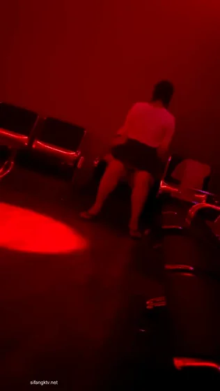 全网最新稀缺！【砂舞】舞厅内扣逼摸奶、打站桩 内裤都被扣出个破洞