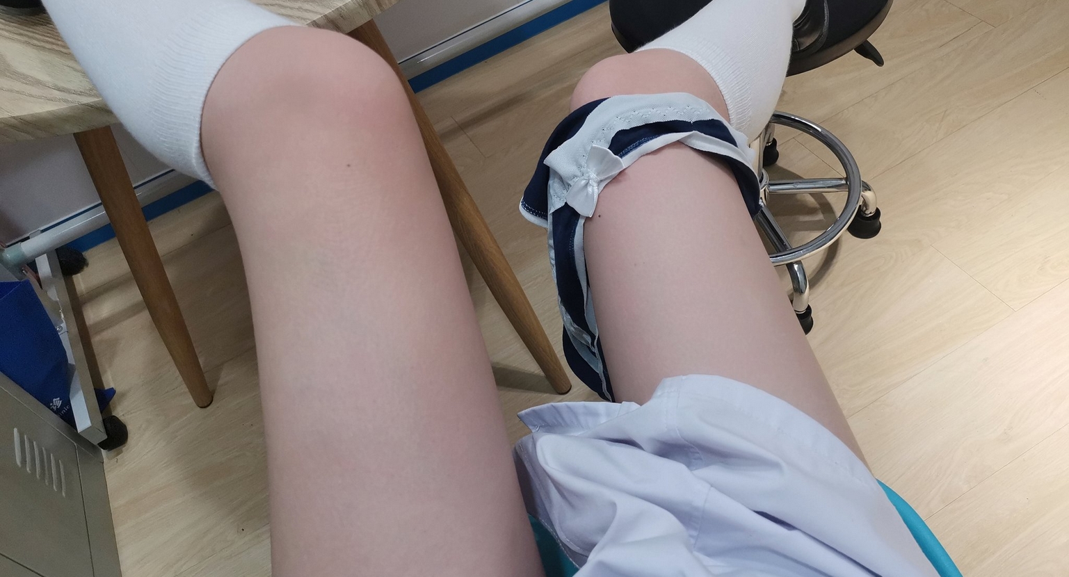 可爱邻家女高学妹『猫屋少女』可爱私拍❤️软萌软萌的妹子 长得越乖玩的越嗨，可爱小反差婊一个