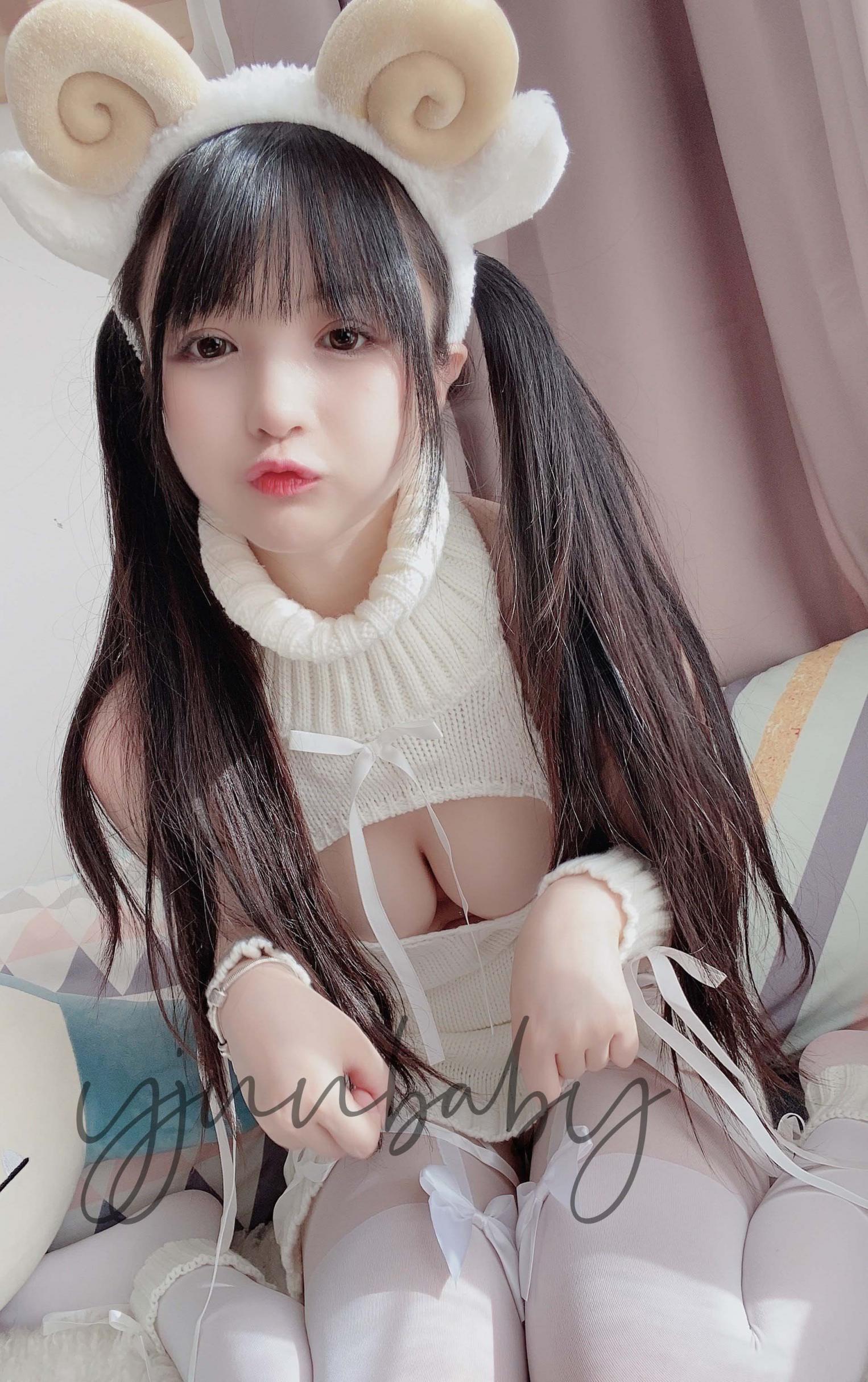 外表清纯小仙女小小年纪就这么放荡以后还了得 少女刚发育好的胴体让人流口水 超级粉嫩小蝴蝶