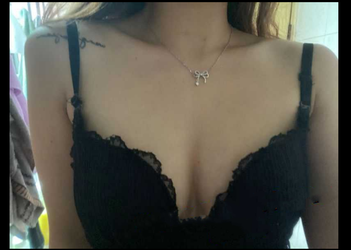 湖南农业大学母狗 王弈晴 被曝出私下反差 外出约炮泄欲被人无套爆操拍下视频！