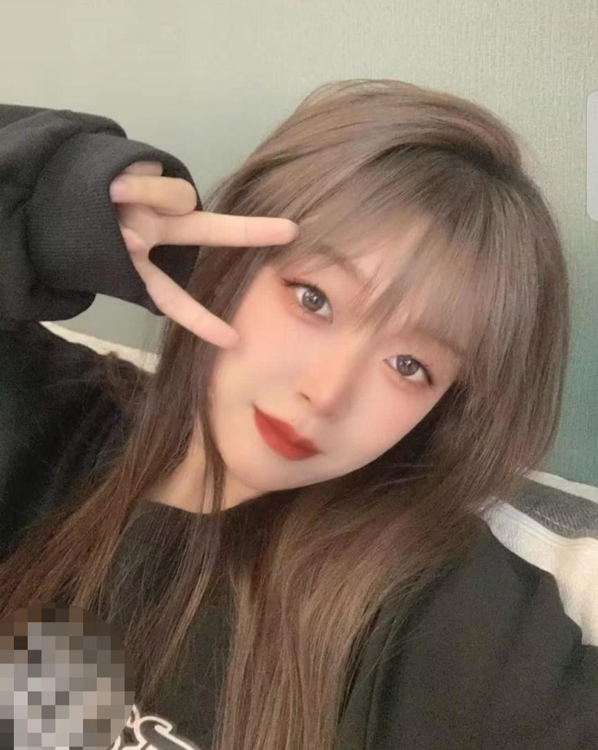 兄妹乱伦 约炮大神对巨乳翘臀表妹下手 高颜身材很顶 胸大屁股圆 无毛嫩B的极品