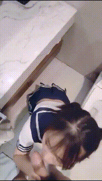 外表清纯小仙女小小年纪就这么放荡以后还了得 少女刚发育好的胴体让人流口水 超级粉嫩小蝴蝶