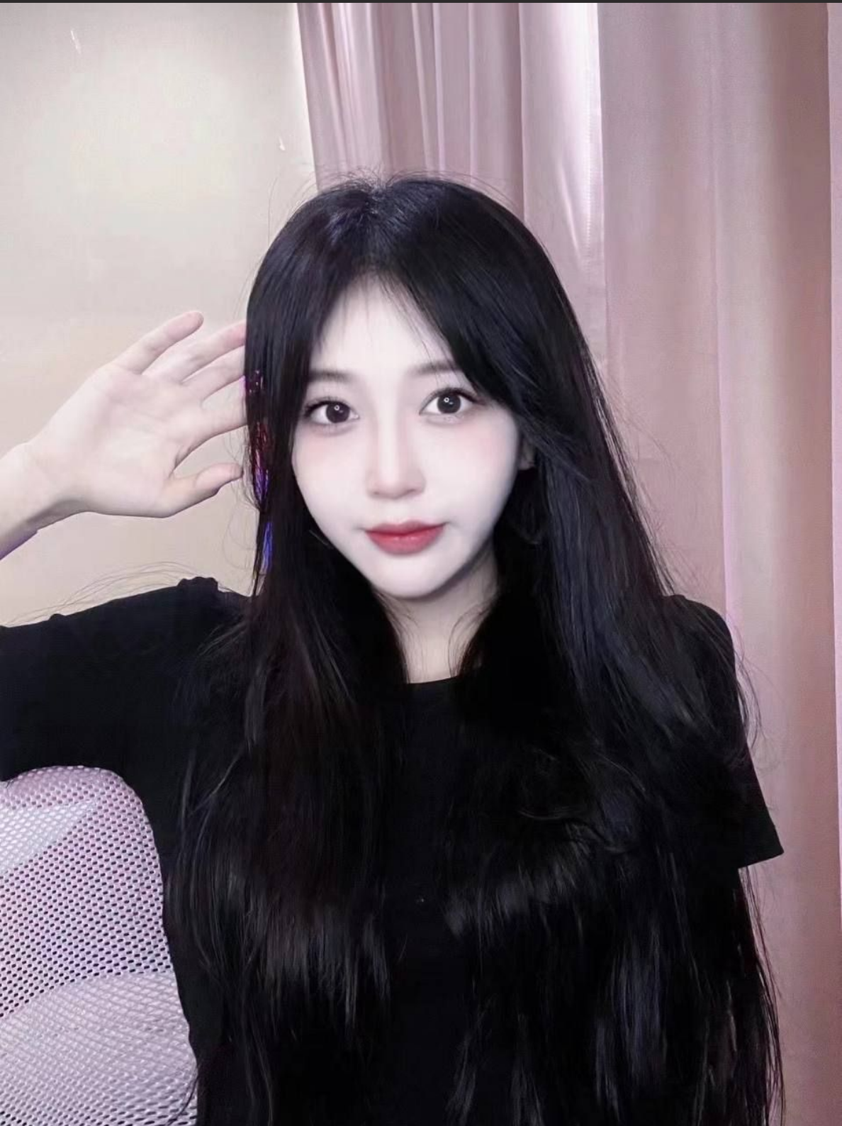 强上美术学乖乖女 一开始说好只亲亲抱抱 上了床怎能你说了算 精虫上脑 立马提枪上马