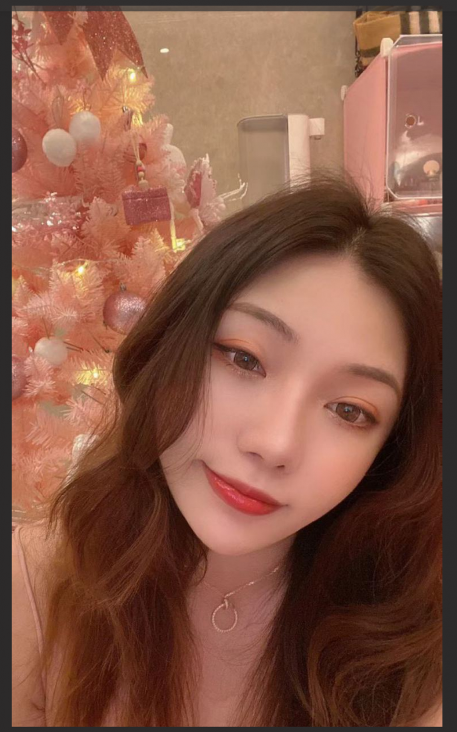 上海宝洁的女行政主管 跟同事偷情做爱记录流出 表面公司高冷主管,背地里爱吃鸡巴反差婊