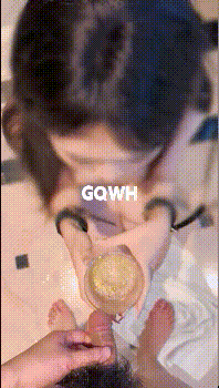 你眼里的女神 在主人面前就是一条下贱的骚母G而已 让母G们趴著翘高屁股，就是一顿鞭子抽！