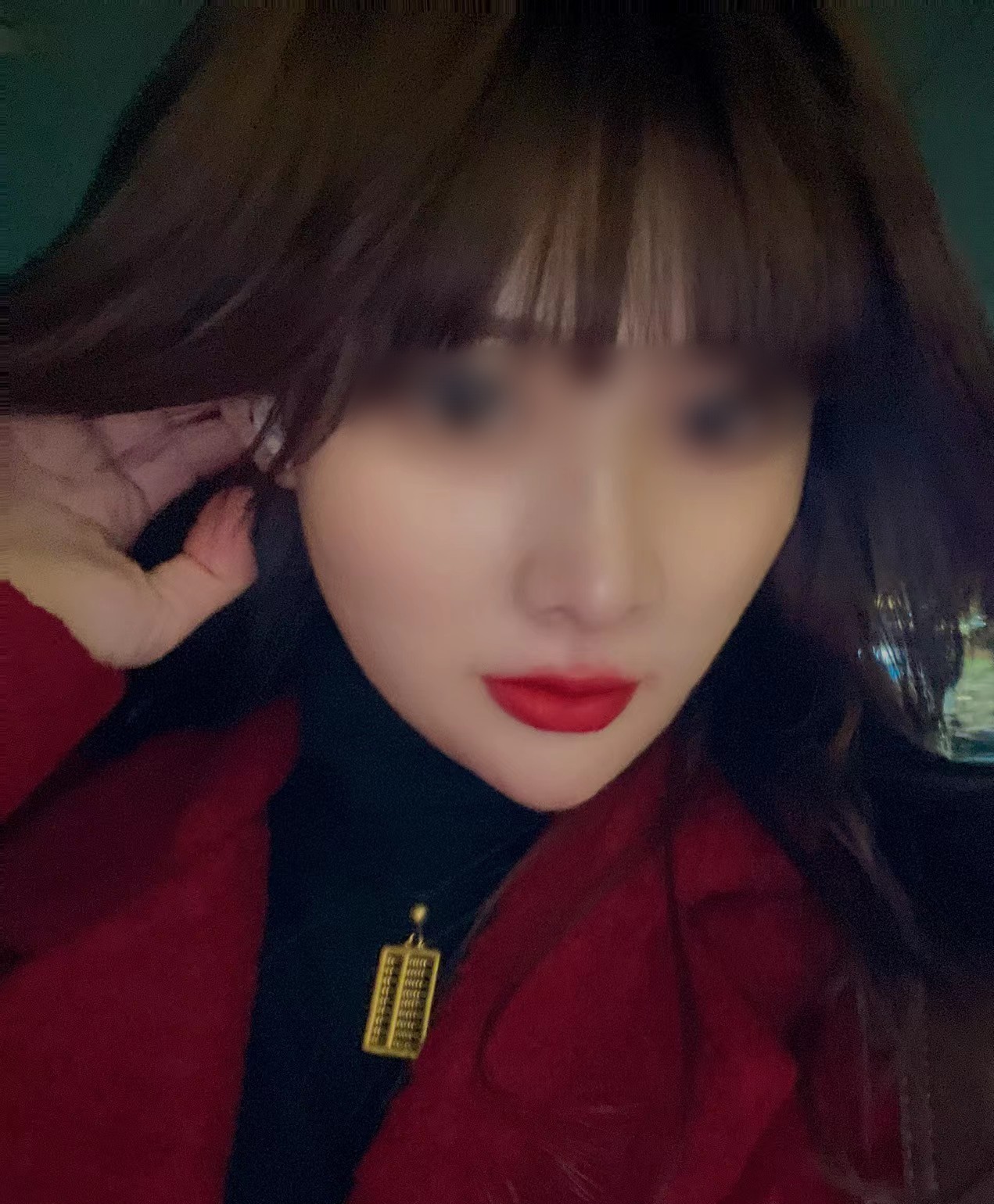 撩了个很瘦，但腰细且胸大的极品少妇