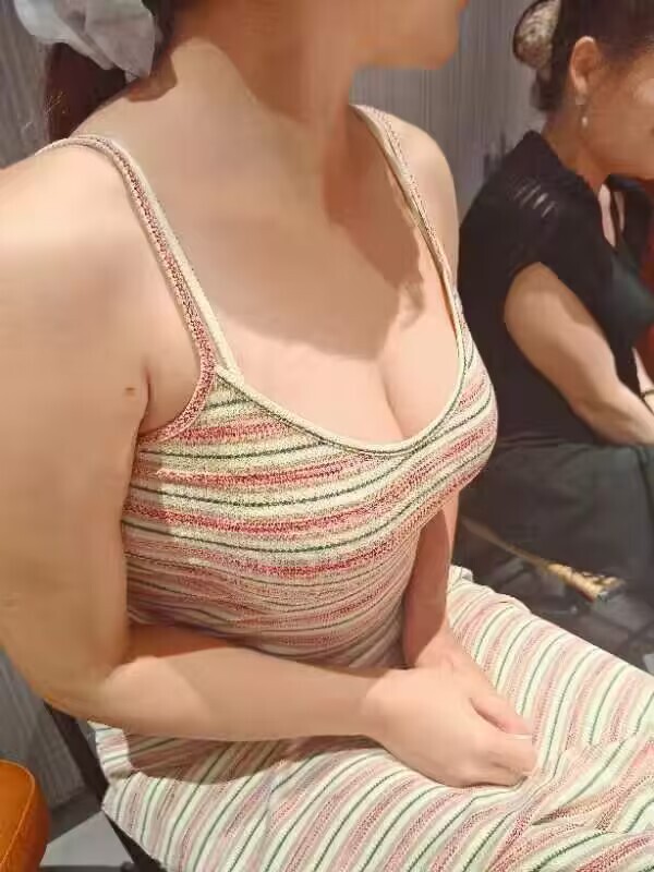 济南的这些兼职小姐们,没想到看上去这么清纯。选出你最喜欢的那个!