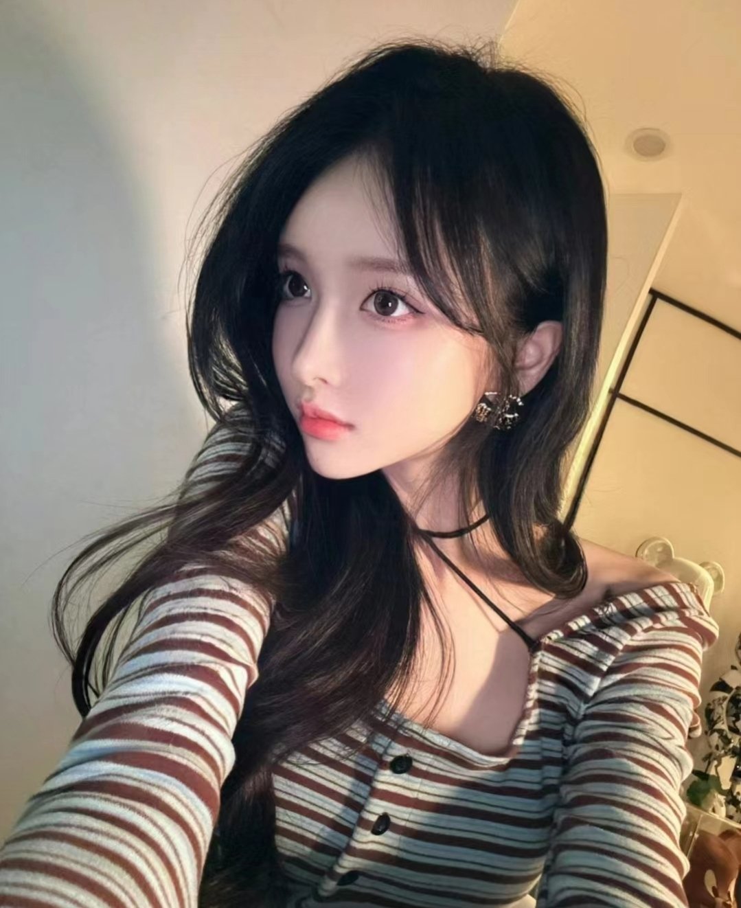 被哥哥开包娇嫩小粉菊 带上肛塞小尾巴 粉粉嫩嫩的小菊花都是哥哥大鸡巴的形状 紧致爽滑的屁眼