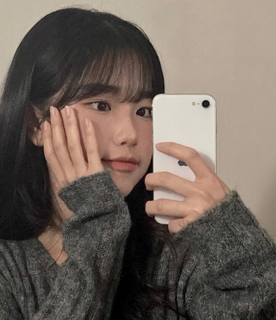 反差女大只是还不够骚，需要像母狗一样狠狠的调教