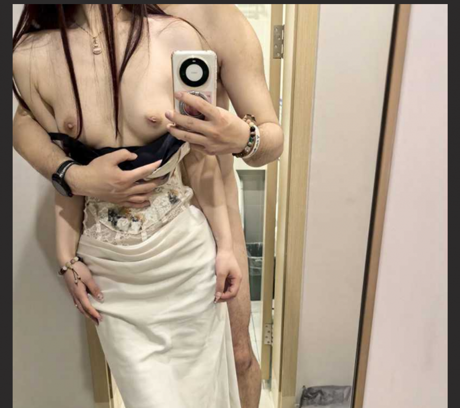 上海工商银行行长 顾国明被爆出 后宫佳丽三十二个 漂亮情妇个个穿黑丝 真羡慕选妃行长的每一天