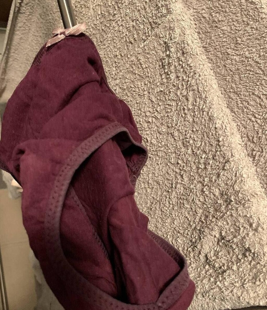 反差女大只是还不够骚，需要像母狗一样狠狠的调教