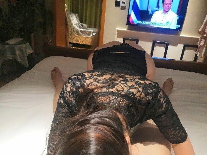 哪个美女可以拒绝在这么美的海景酒店，来一次激情的邂逅呢？