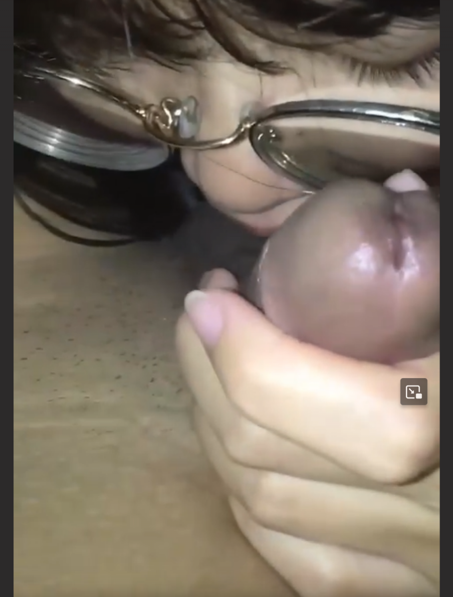 柳州职业技术学院 韦闫N 被学长放学后带去开房3P 级反差，视频被曝