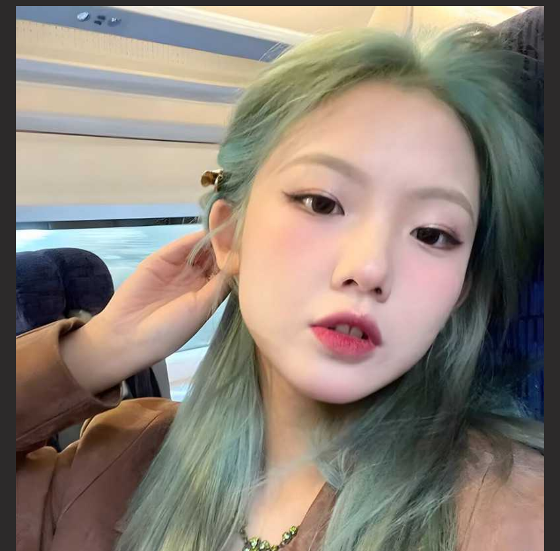 浙江大学外国语学院 学生妹钟钰姣 背着男友千里送逼 脚踏8只船 结果惨遭曝光！