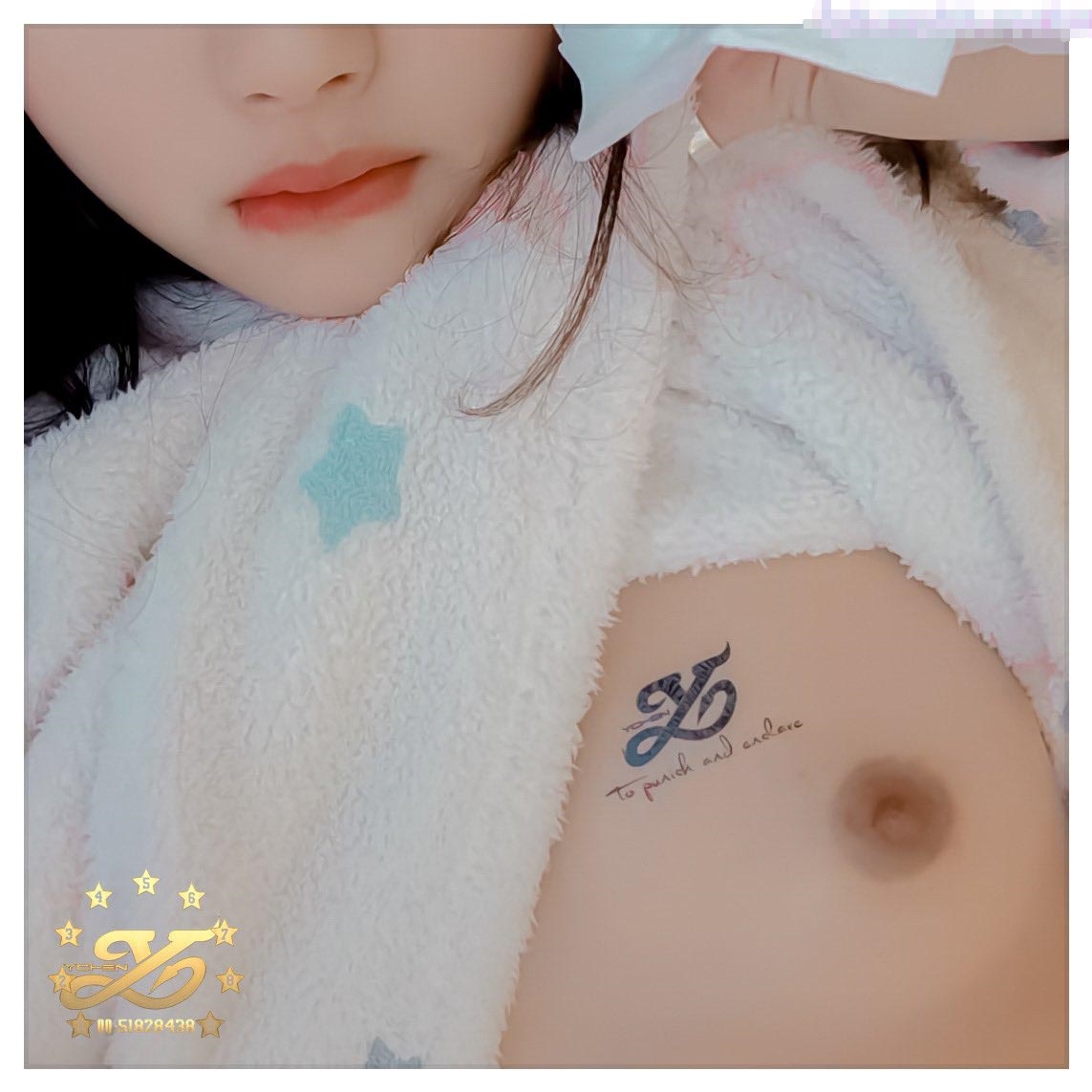 女高学生 不好好学习 让同学操女同学 他们在旁边帮忙推屁股 极品学生妹被操的骚叫不停 内射白虎鲍鱼