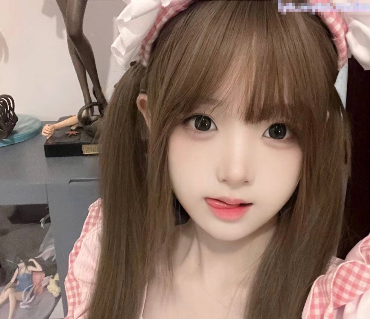 哥哥，你能轻一点嘛？极品萝莉01年小女孩超可爱萌妹鲜嫩白虎 D奶爆乳反差身材 偷食美妙快感禁果