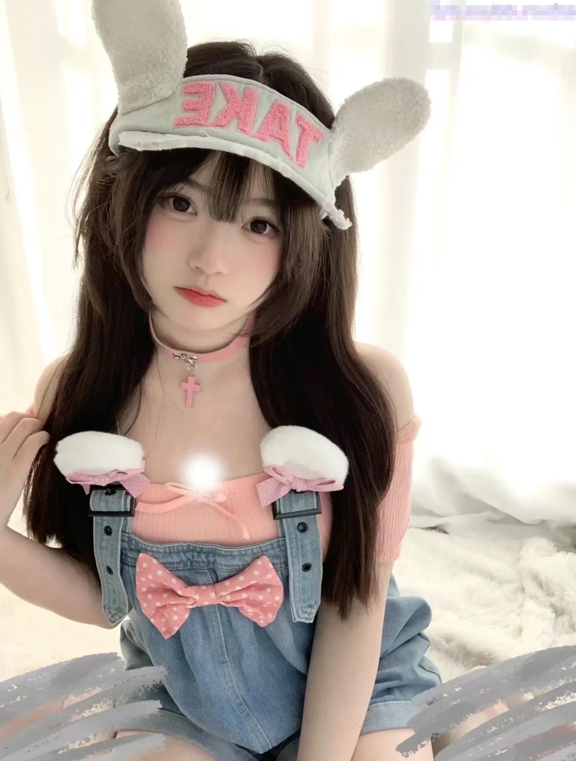 校服白袜是臭宝们喜欢的类型吗 臭哥哥顶着JB一直在我的逼外面憎就是不进去 折磨死小宝宝了