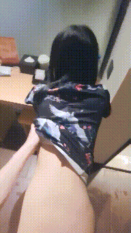 ❤️青葱校园学妹❤️掰开被人看到小穴里面也太羞耻了叭 父母眼中的乖宝宝，老师眼中的好学生