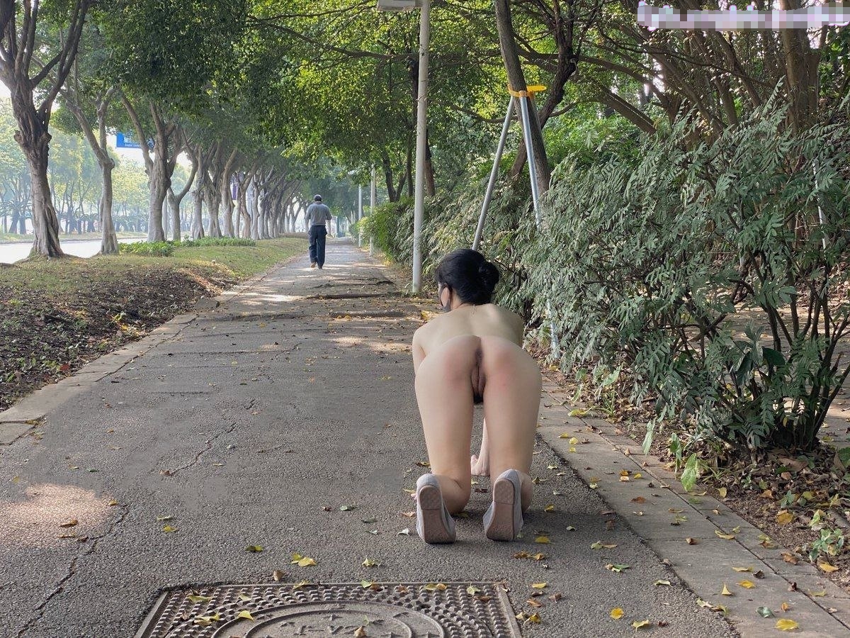 极品骚婊姐妹大街上互相拔肛塞小菊花牛奶喷射 清纯小美女ktv寻刺激一言不合啤酒瓶插b 爽得欲仙欲死