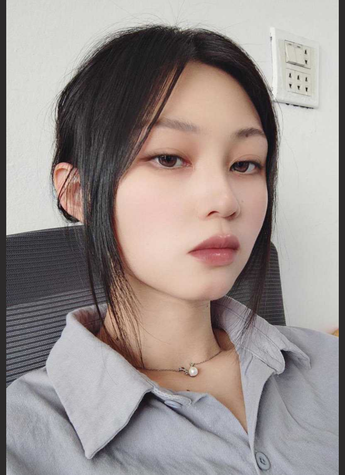 柳州市职业技术学校黄杨捷 超反差的骚母狗 身材极品美腿修长 和男友分手后被其曝光 绿帽第一视角