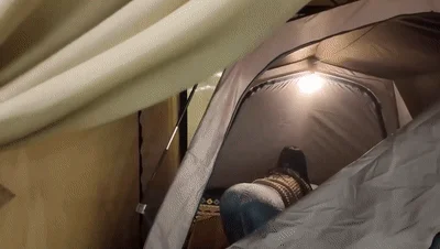 野营户外艹逼，白虎无毛馒头逼，无套插入爽翻天！