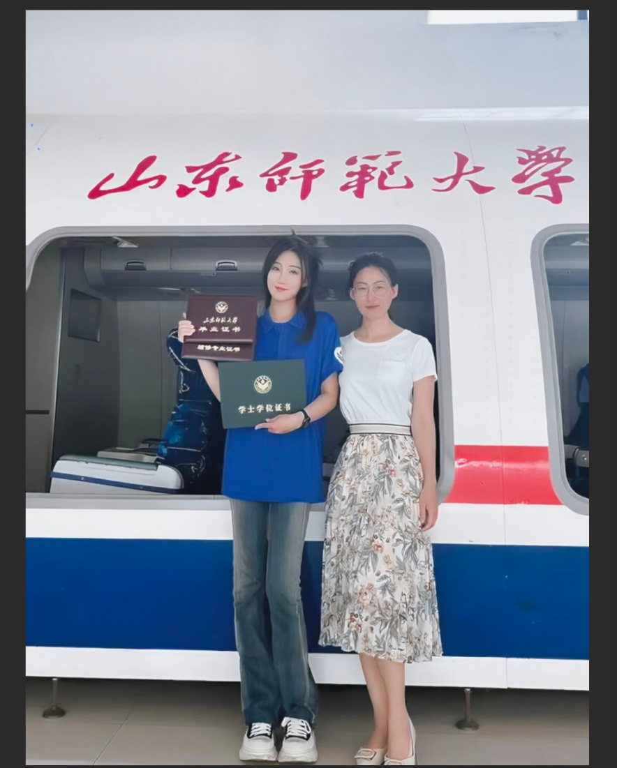 山东师范大学空乘专业女神 孙F娇 被金主爸爸包养 极品校花沦为有钱人的母狗