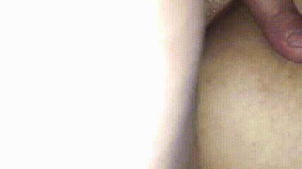 熟女阿姨 在家吃鸡啪啪 被大鸡吧无套爆菊花 骚逼菊花轮着操 最后内射老菊花