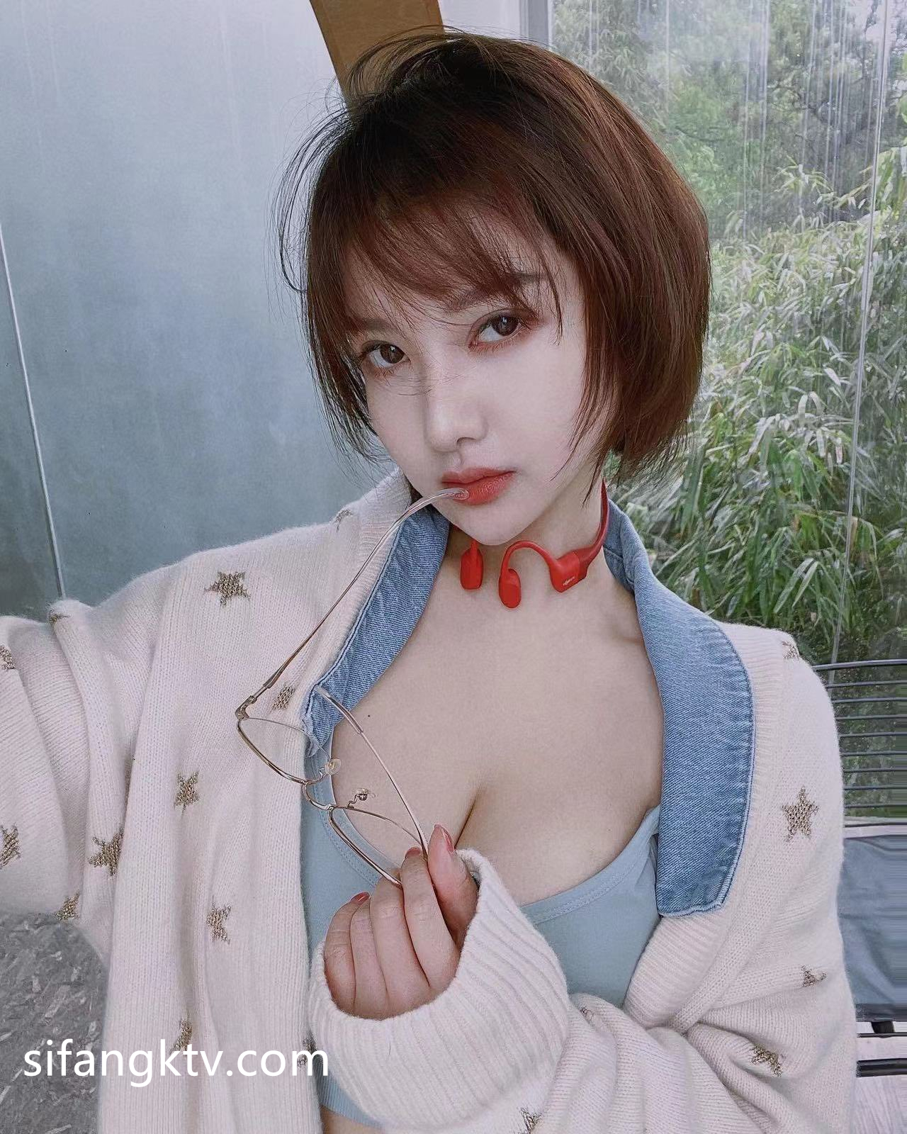 【唯美女神❤️重磅精品】大妞范创始人『性爱大神投稿』最新会员专享 一线网红嫩模进驻酒吧唯美私拍