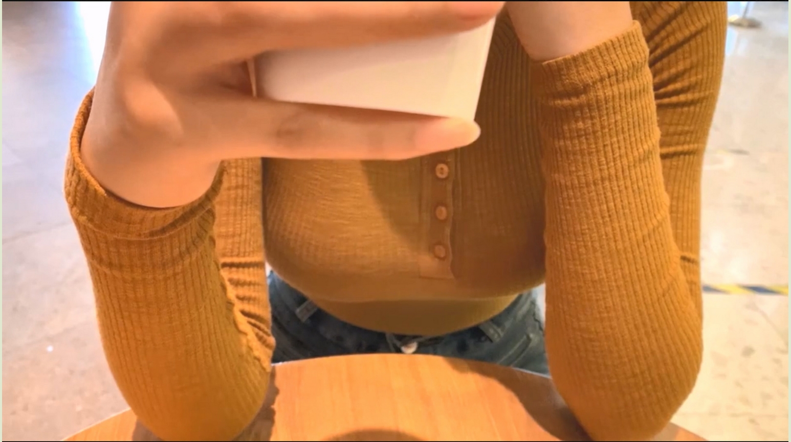 真实偷情，旁边就是电梯，骚逼想叫又不敢叫，人生赢家约炮 白领 人妻 御姐