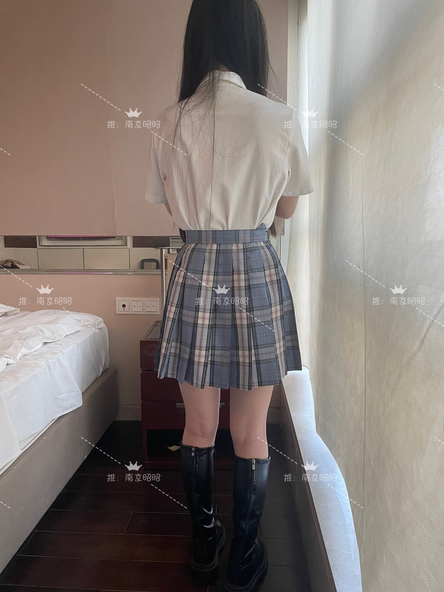 约炮极品00后反差女神 网袜黑丝捆绑调教有钱人的玩物 制服诱惑被干的哭腔呻吟