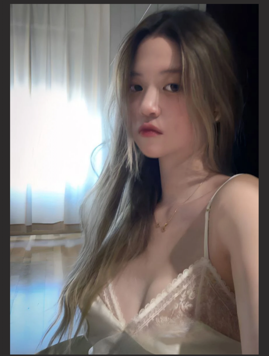 江西科技学院女大学生郭Y瑶约拍私房废弃教学楼里后入 搔首弄姿 白嫩肉体