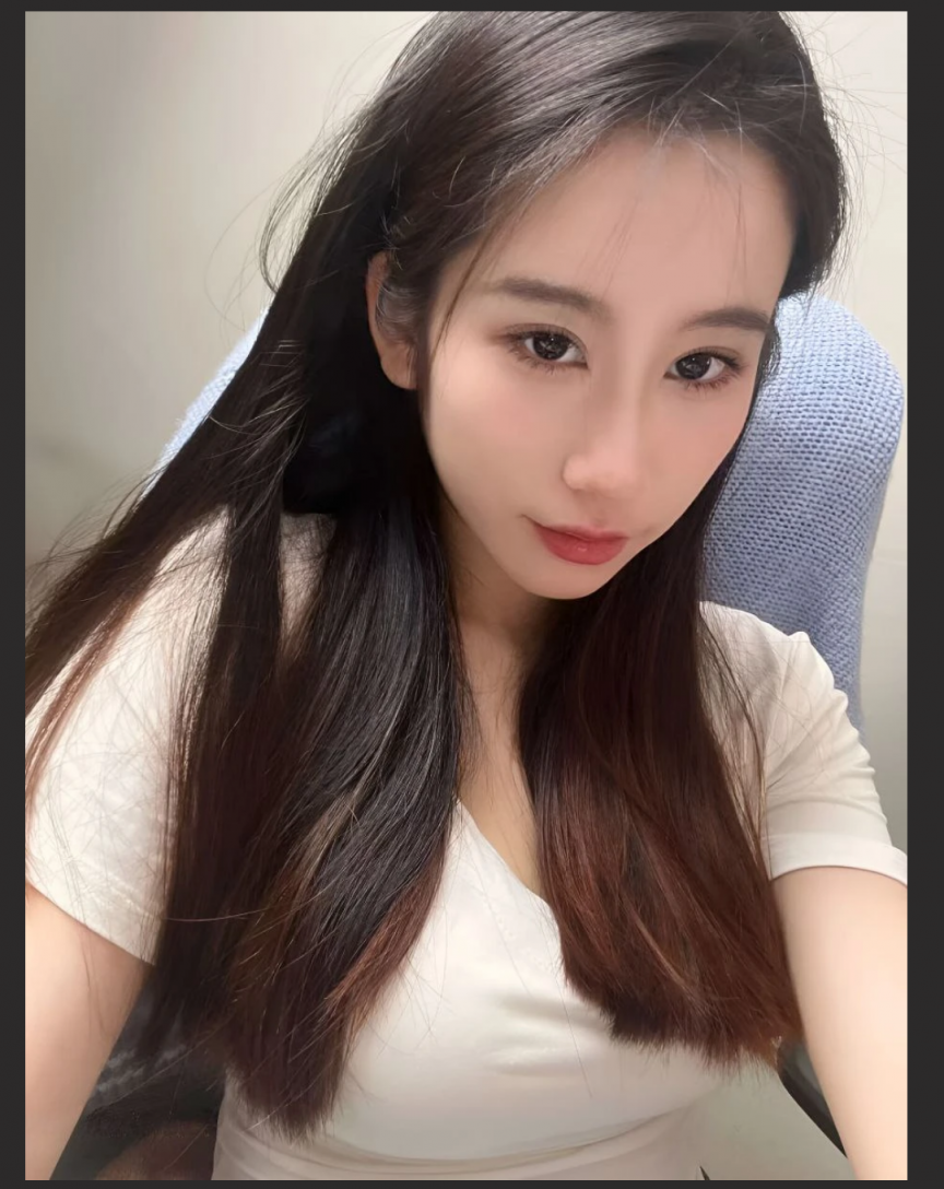 山东大学威海校区刘佳佳暑假接单金主爸爸 刷爆朋友圈 放荡模样 让人心痒痒